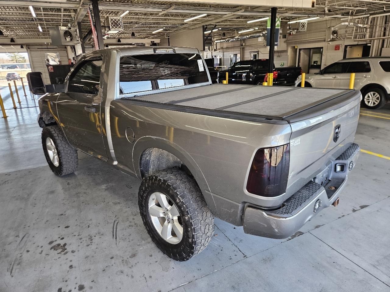 RAM 1500 4WD Reg Cab 120.5" Express 2013