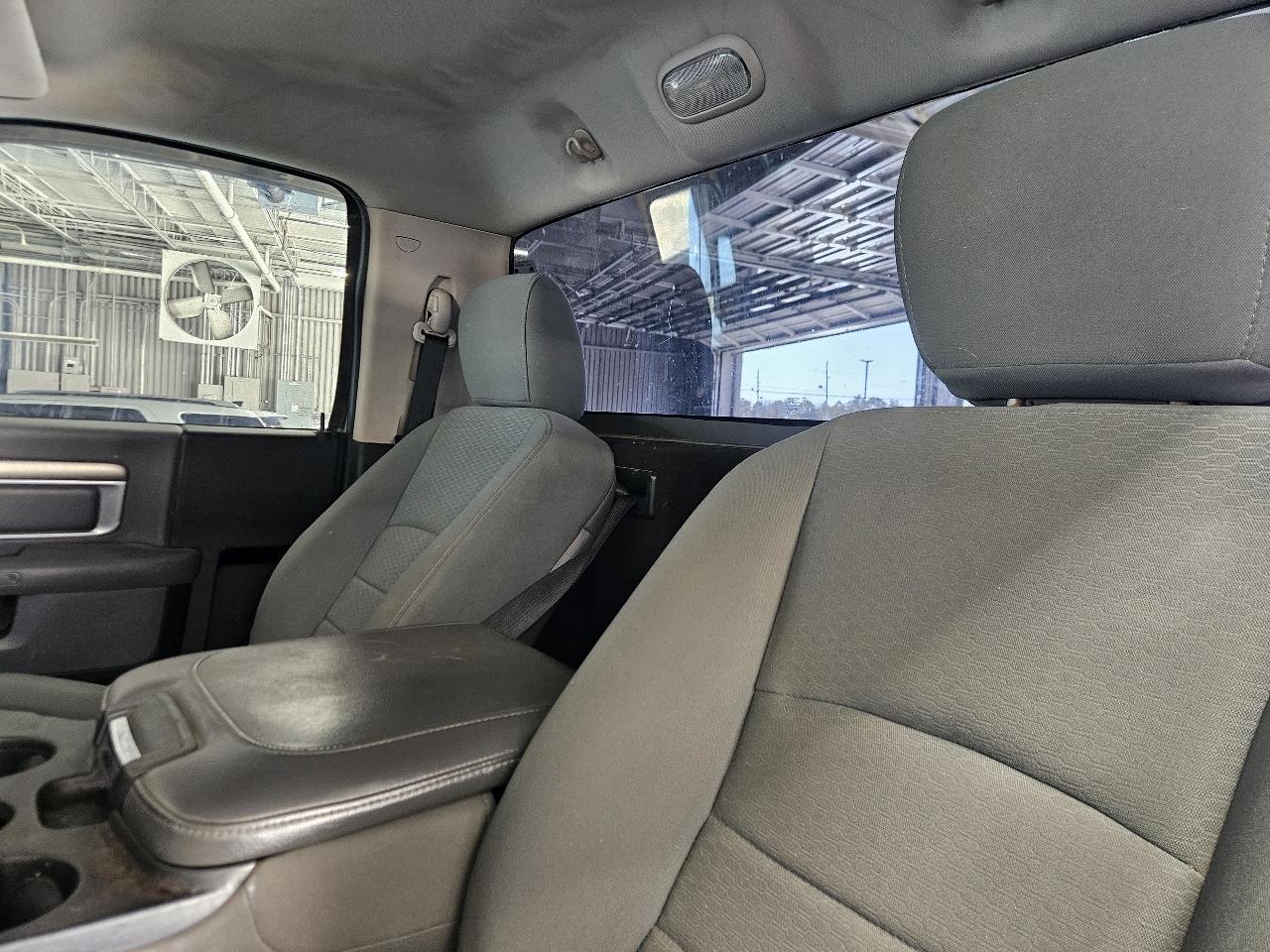 RAM 1500 4WD Reg Cab 120.5" Express 2013