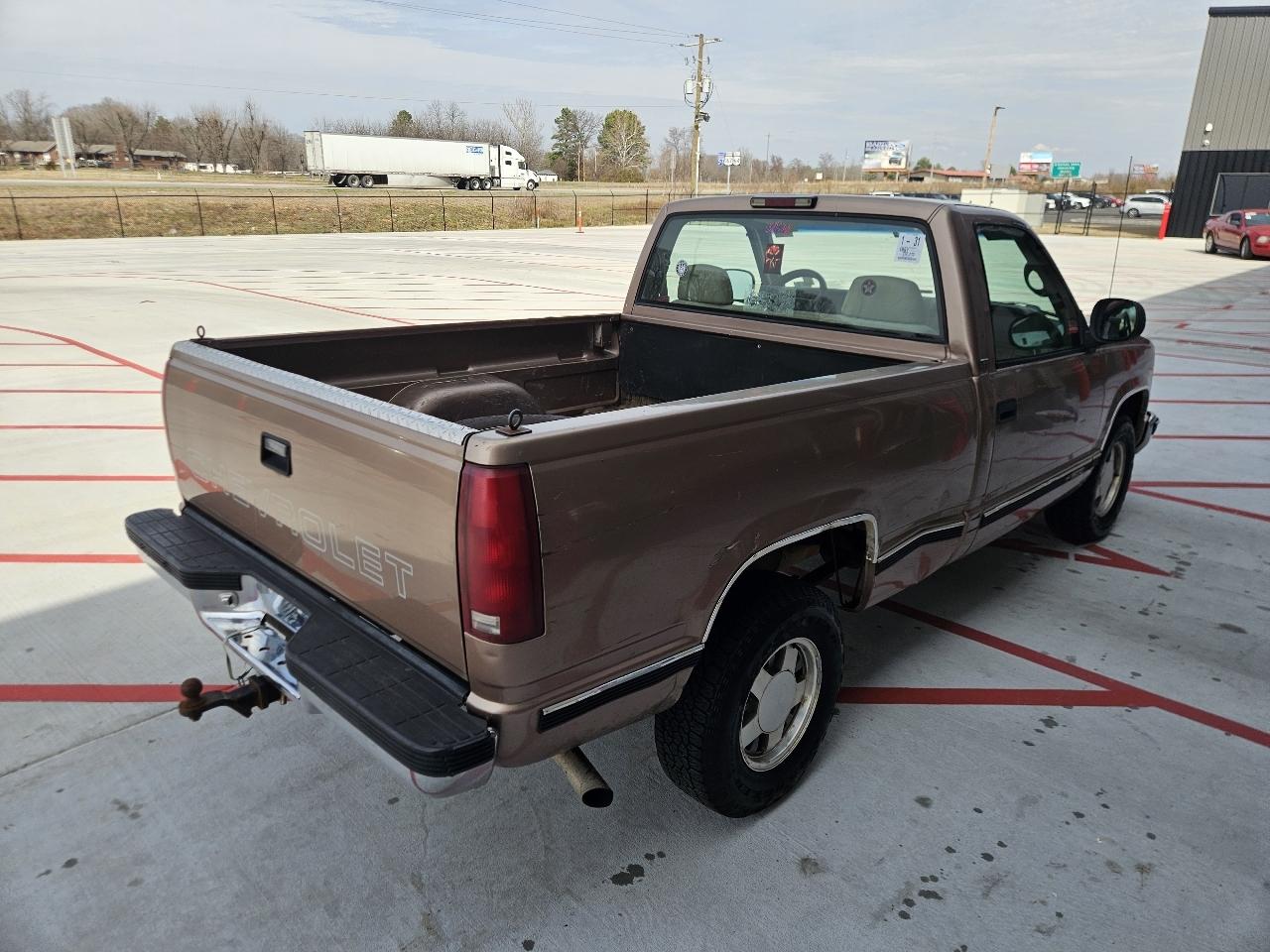 Chevrolet C/K 1500 Reg Cab Sportside 117.5" WB 1997