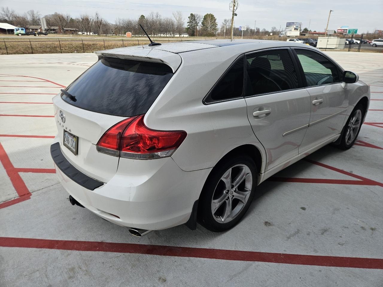 Toyota Venza 4dr Wgn V6 FWD (Natl) 2010