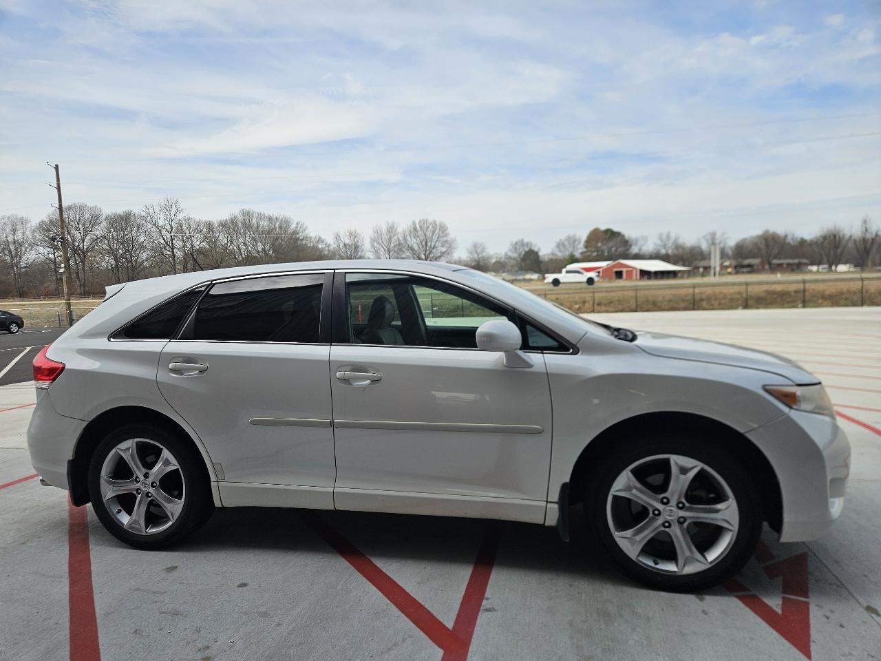 Toyota Venza 4dr Wgn V6 FWD (Natl) 2010