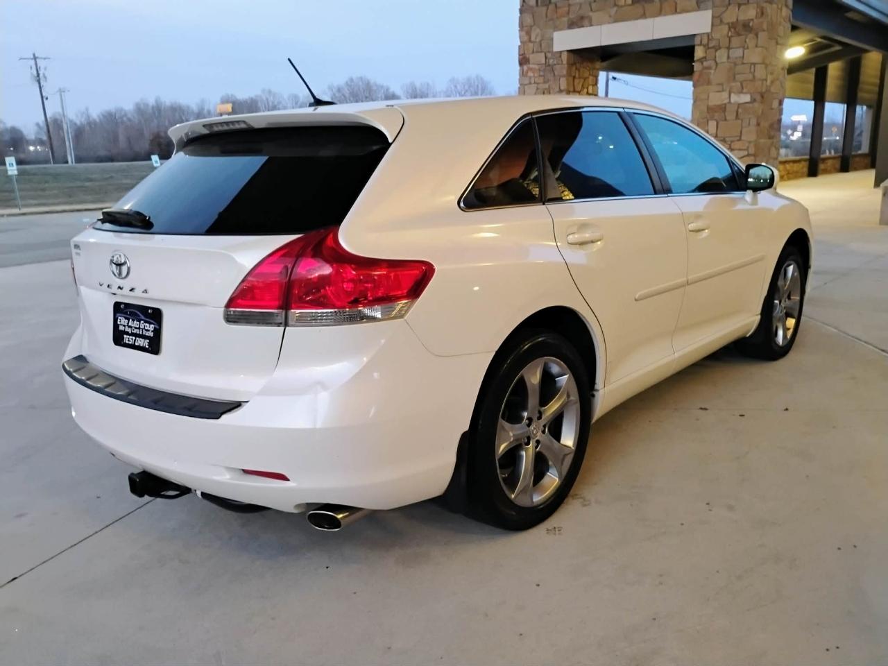 Toyota Venza 4dr Wgn V6 FWD (Natl) 2010