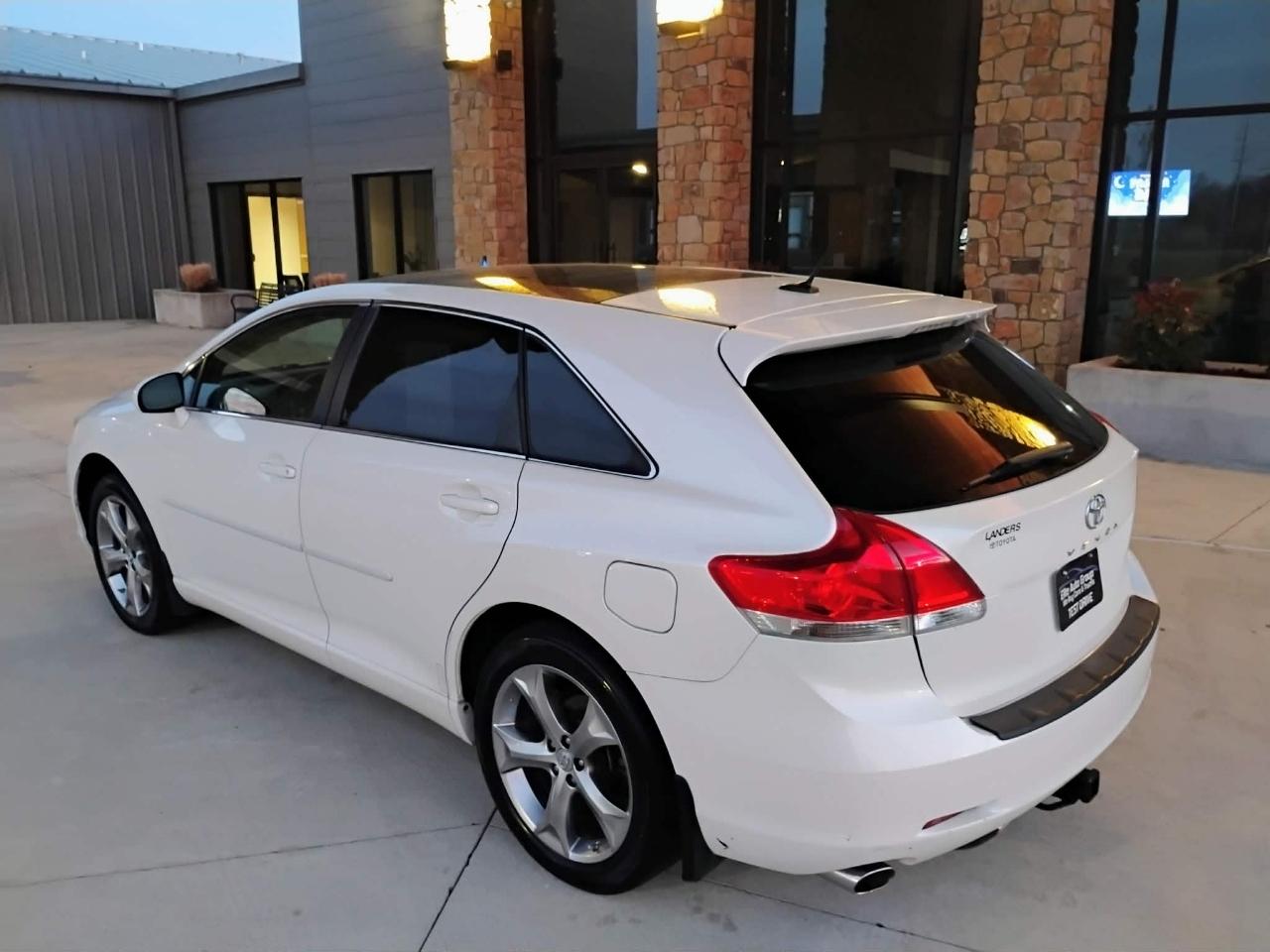 Toyota Venza 4dr Wgn V6 FWD (Natl) 2010