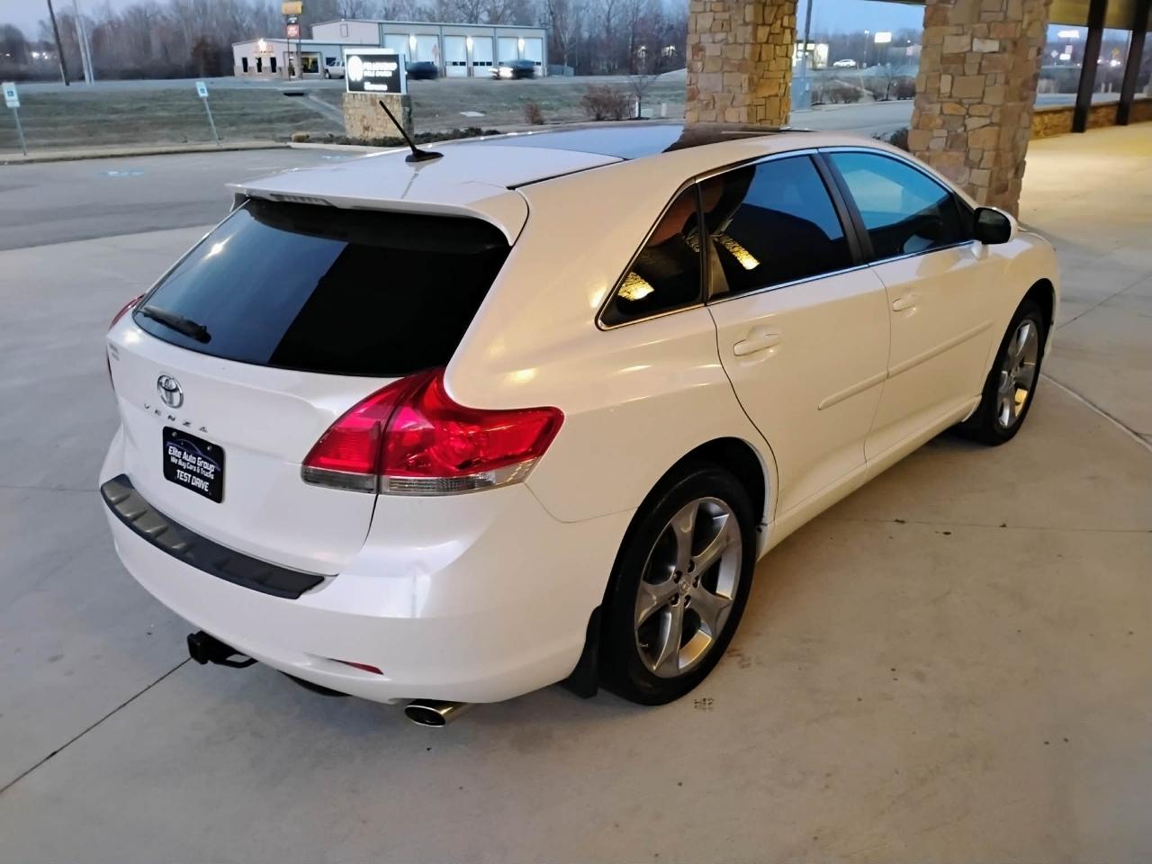 Toyota Venza 4dr Wgn V6 FWD (Natl) 2010