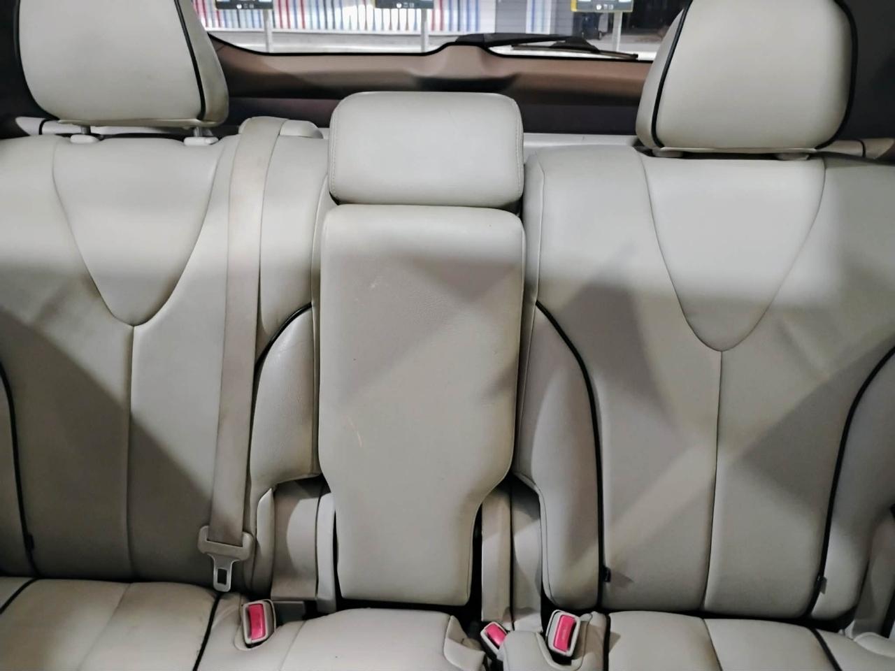 Toyota Venza 4dr Wgn V6 FWD (Natl) 2010