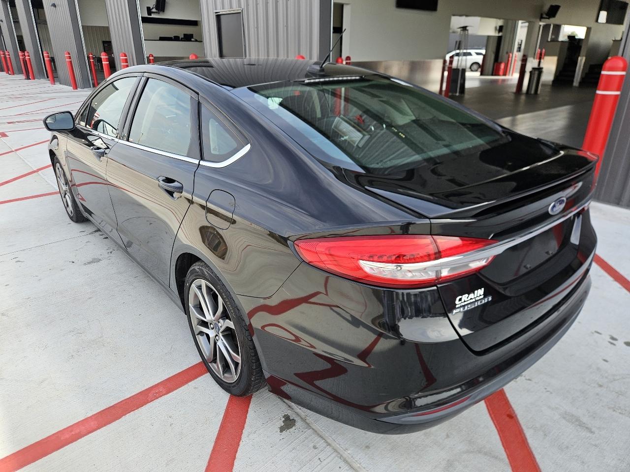 Ford Fusion S FWD 2017