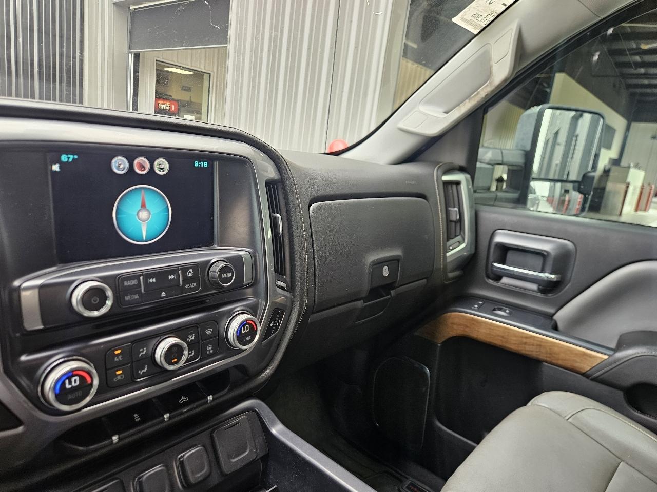 Chevrolet Silverado 1500 4WD Crew Cab 143.5" LTZ w/1LZ 2015