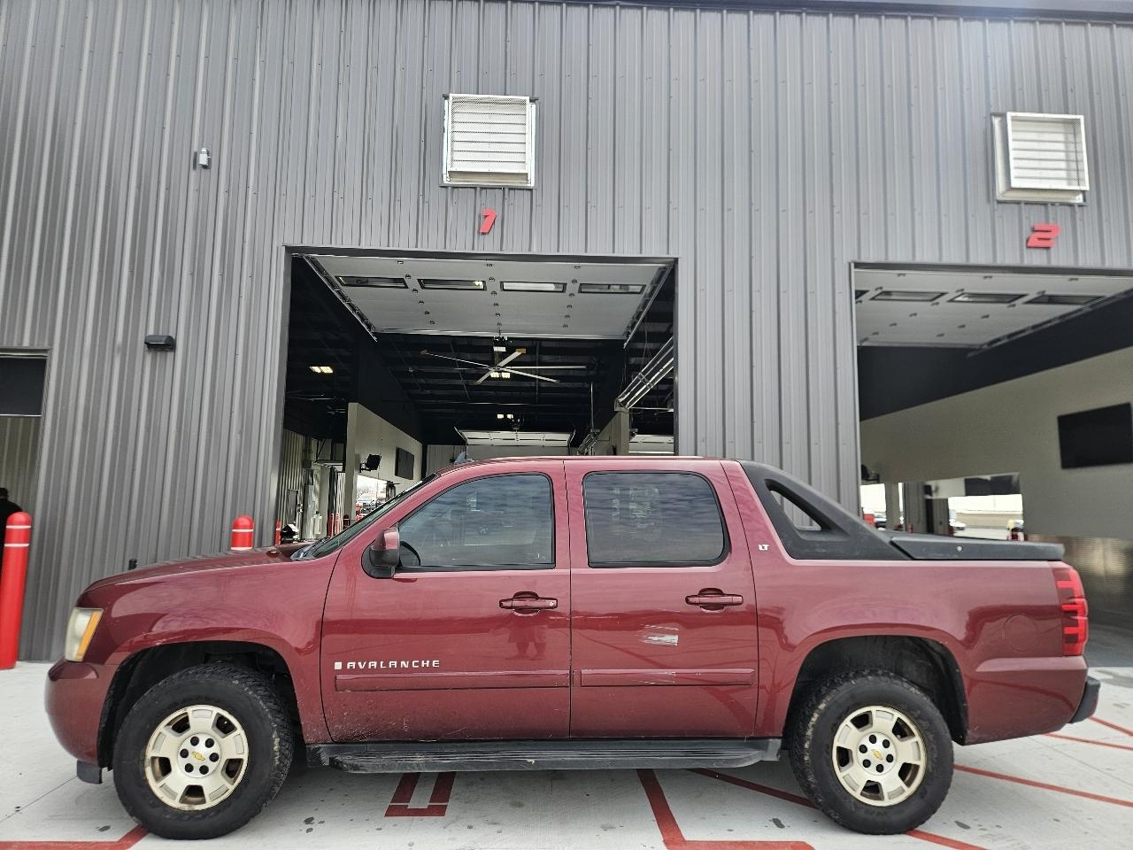 Chevrolet Avalanche 2WD Crew Cab 130" LT w/1LT 2008