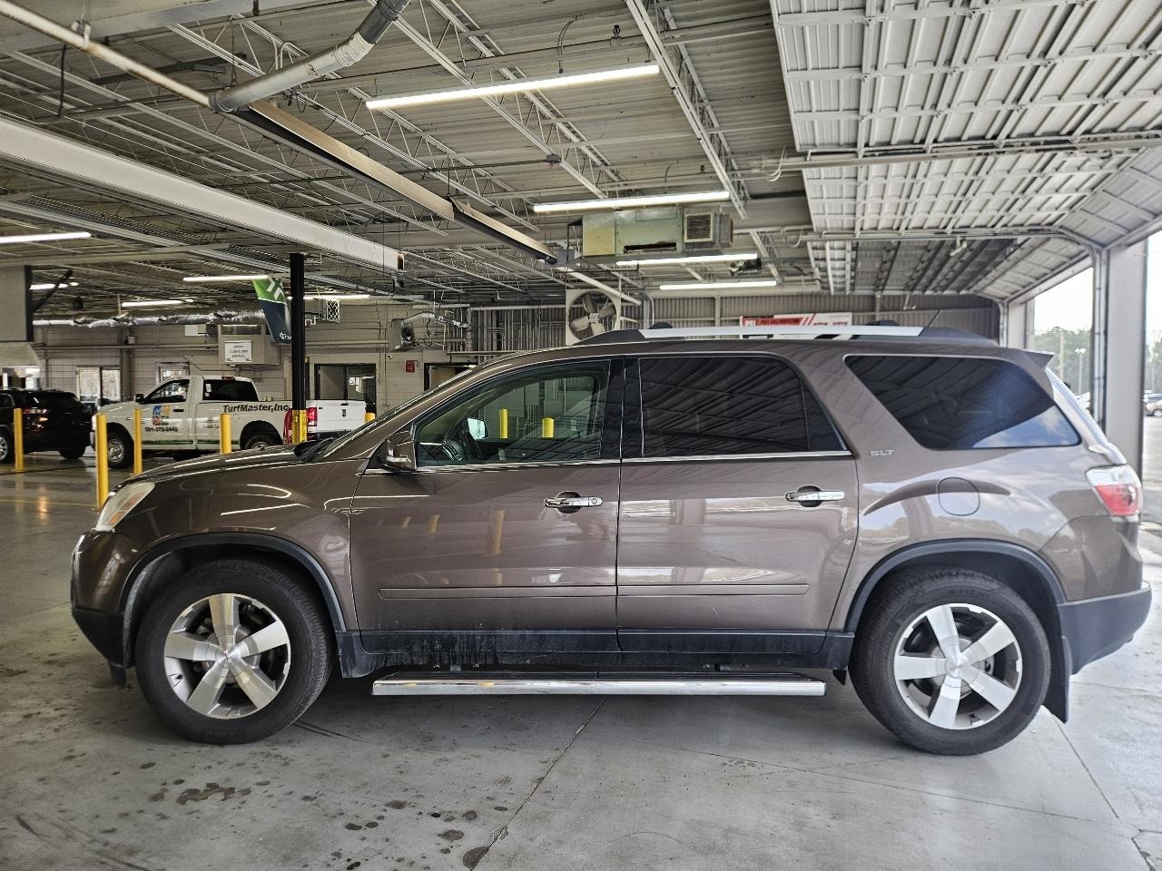 GMC Acadia FWD 4dr SLT1 2011