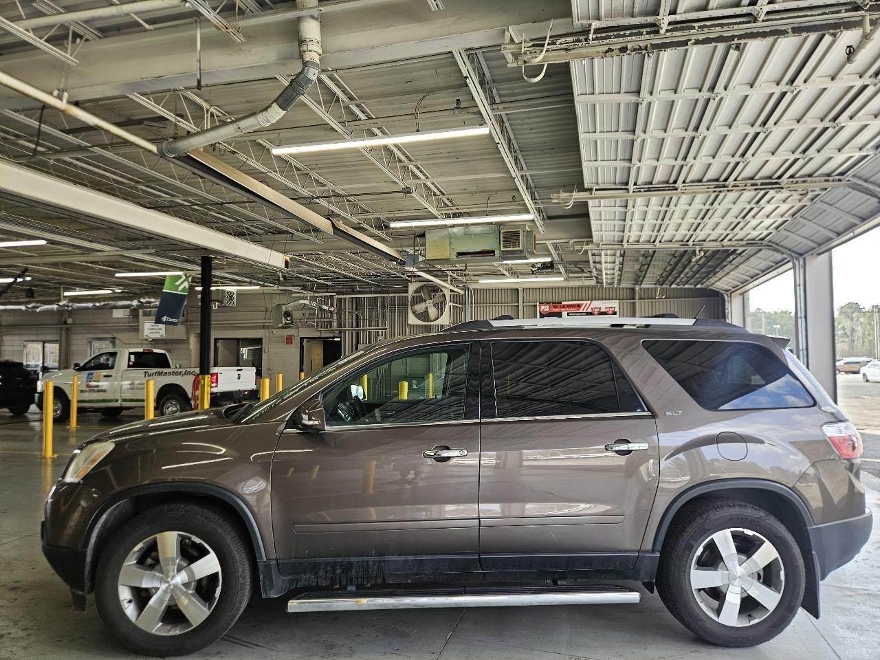 GMC Acadia FWD 4dr SLT1 2011
