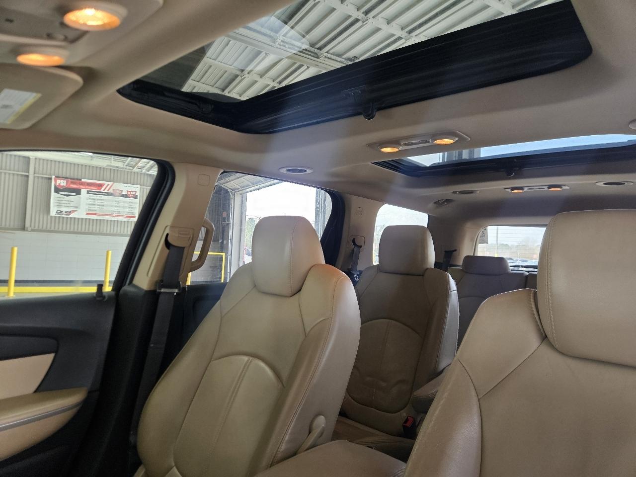 GMC Acadia FWD 4dr SLT1 2011