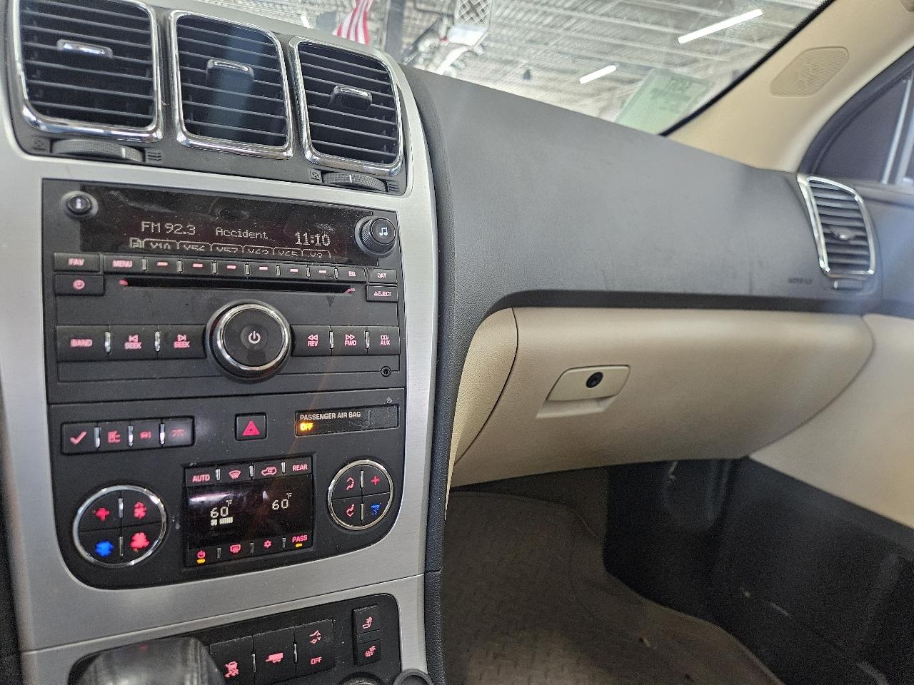 GMC Acadia FWD 4dr SLT1 2011