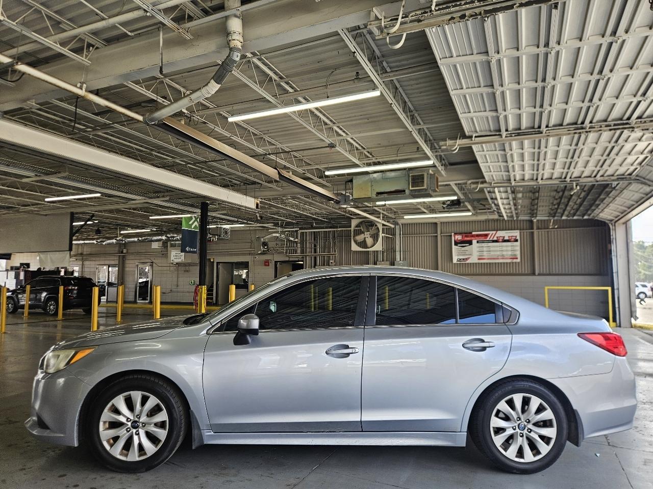 Subaru Legacy 4dr Sdn 2.5i Premium 2015