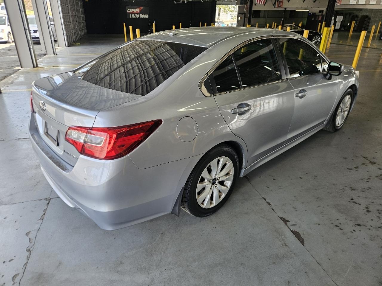 Subaru Legacy 4dr Sdn 2.5i Premium 2015