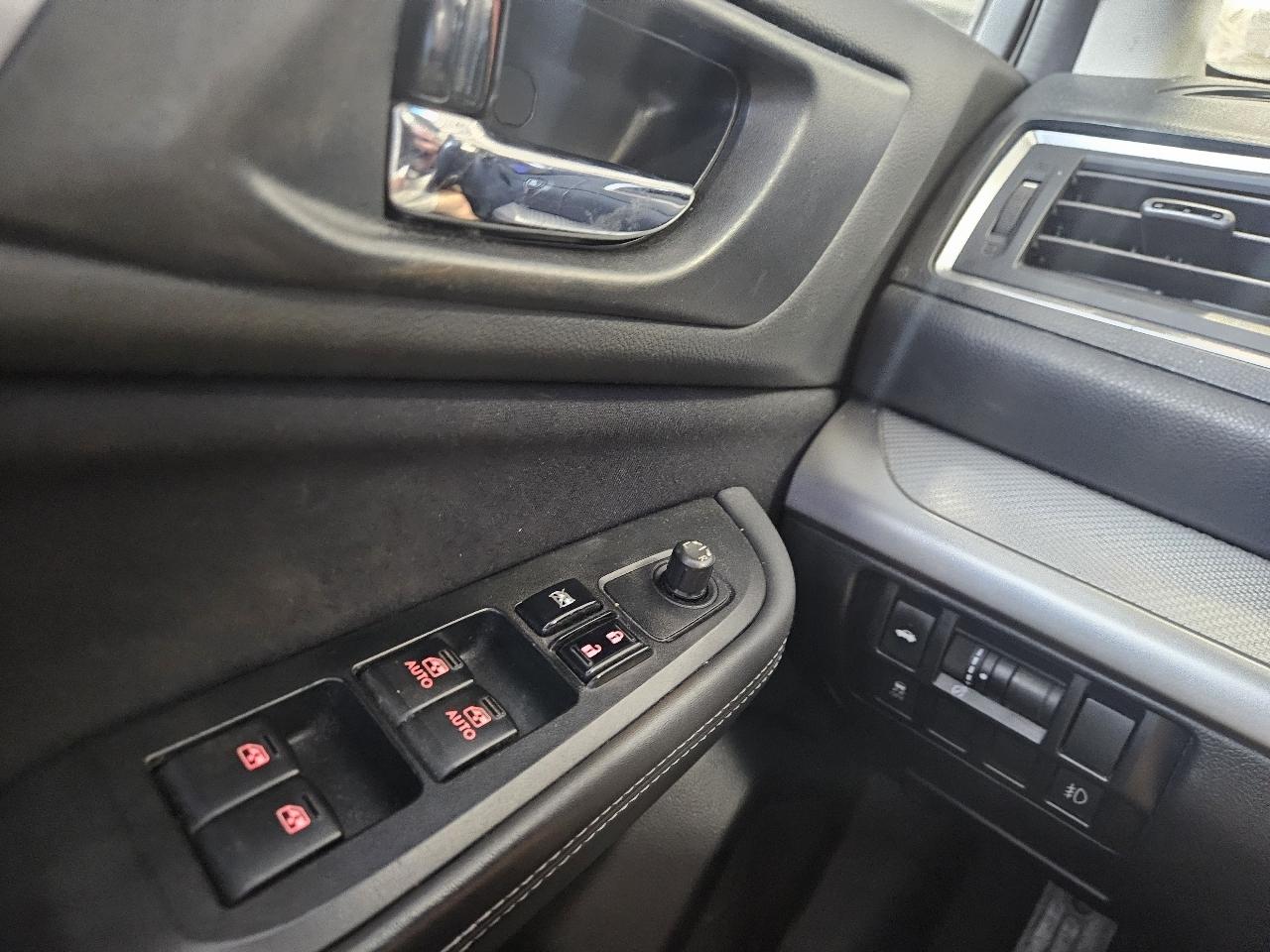 Subaru Legacy 4dr Sdn 2.5i Premium 2015