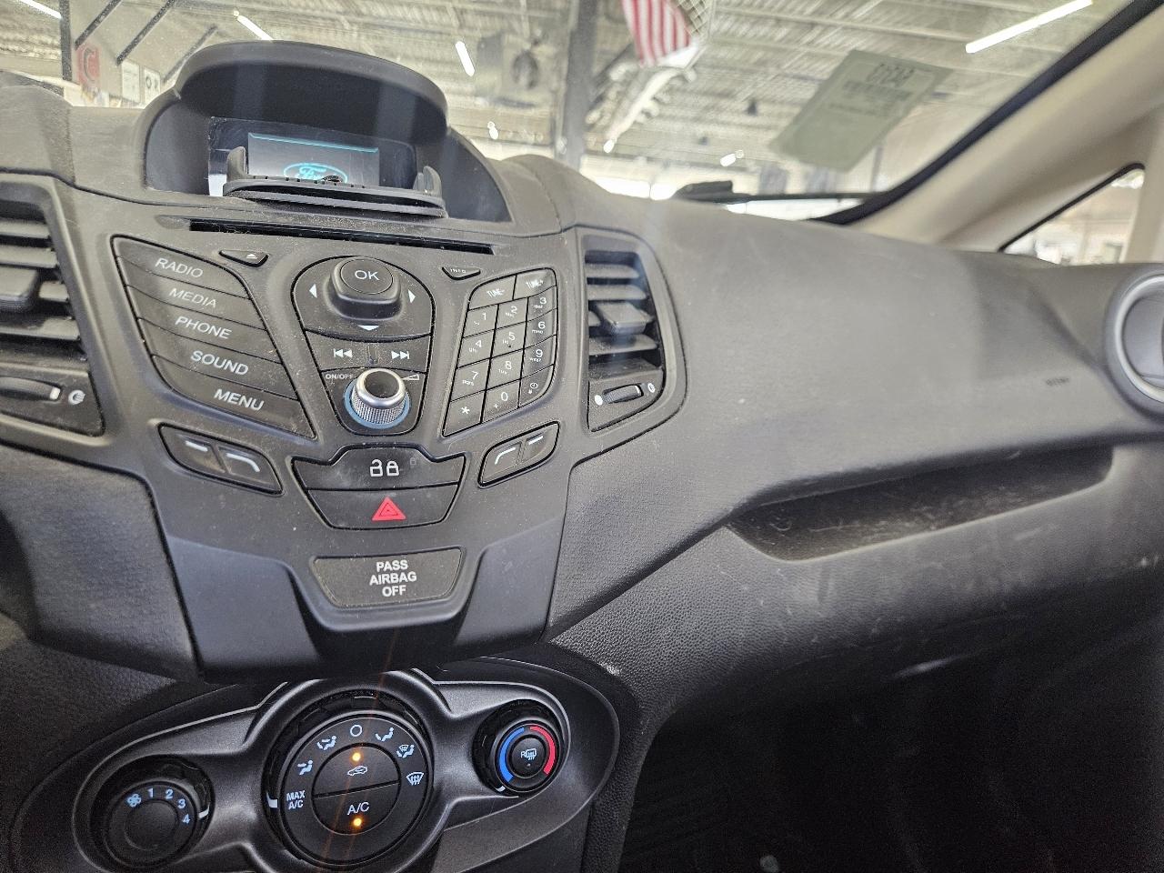 Ford Fiesta 5dr HB S 2015