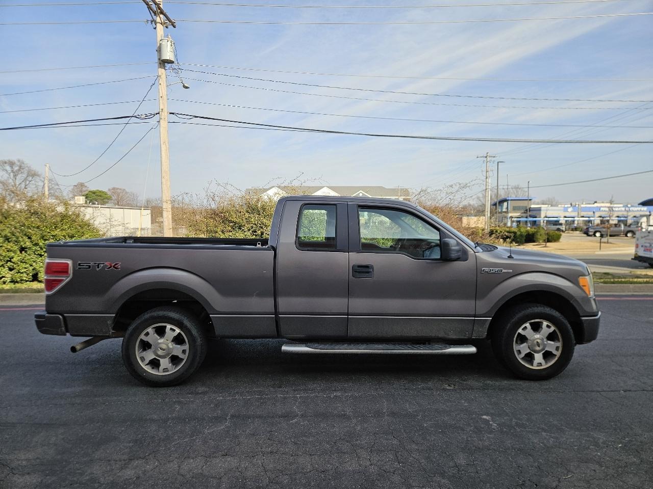 Ford F-150 2WD SuperCab 145" XL 2009