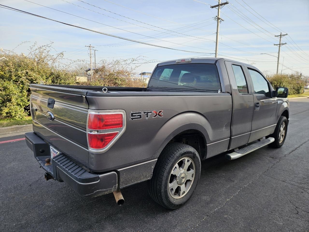 Ford F-150 2WD SuperCab 145" XL 2009