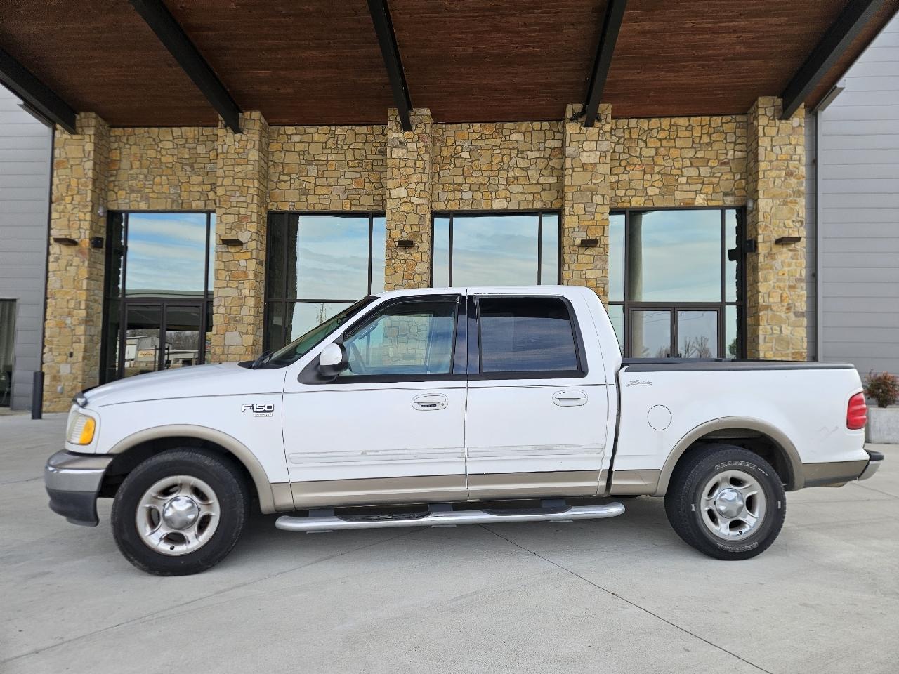 Ford F-150 2WD SuperCrew 139" Lariat 2003
