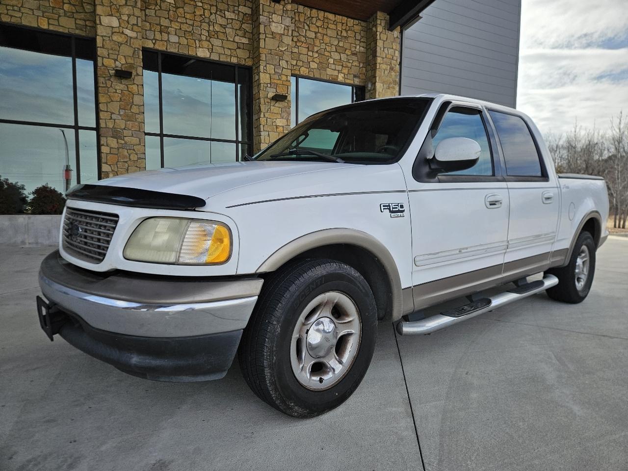 Ford F-150 2WD SuperCrew 139" Lariat 2003