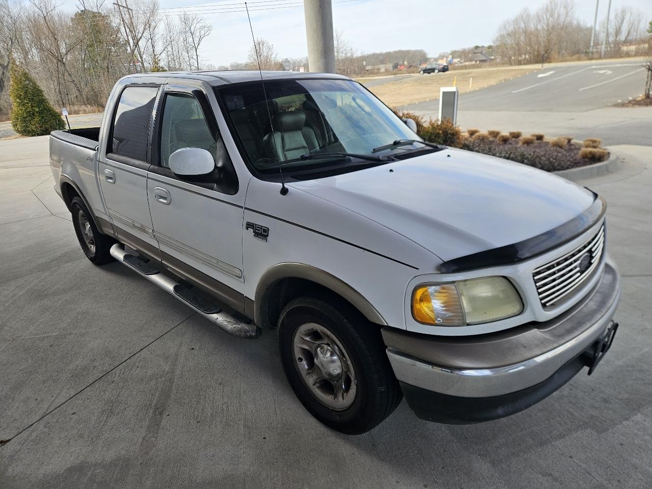 Ford F-150 2WD SuperCrew 139" Lariat 2003