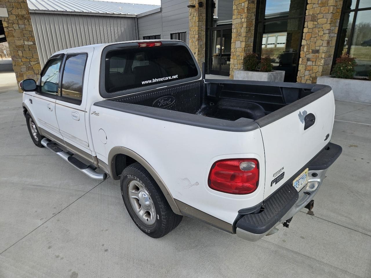 Ford F-150 2WD SuperCrew 139" Lariat 2003