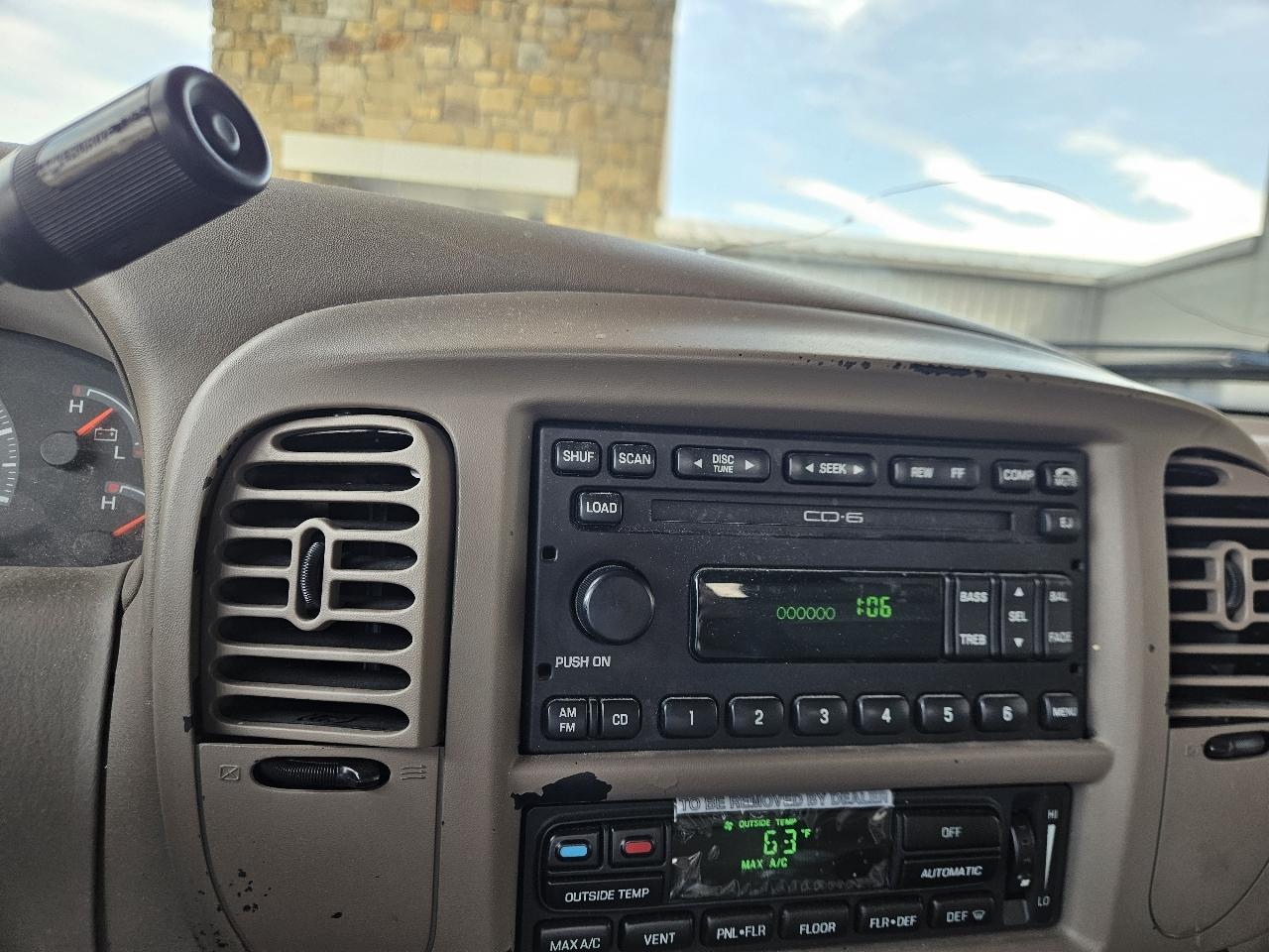 Ford F-150 2WD SuperCrew 139" Lariat 2003