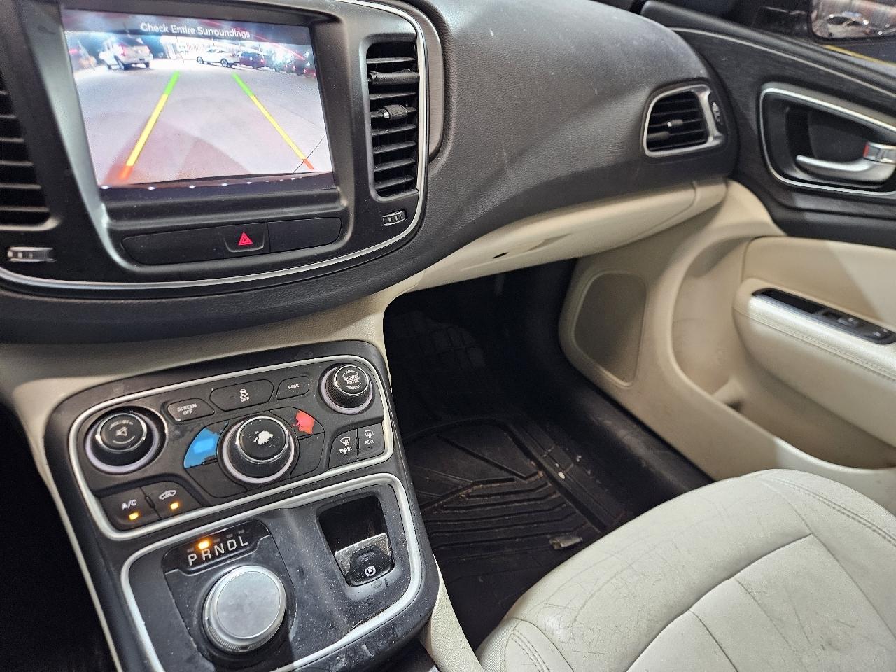 Chrysler 200 4dr Sdn Limited Platinum FWD 2016