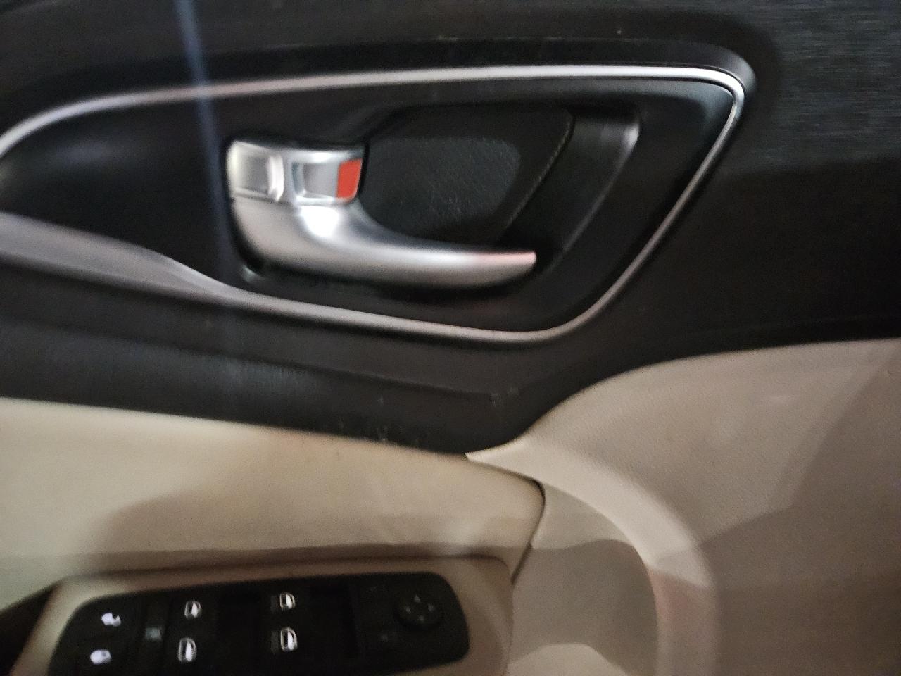 Chrysler 200 4dr Sdn Limited Platinum FWD 2016