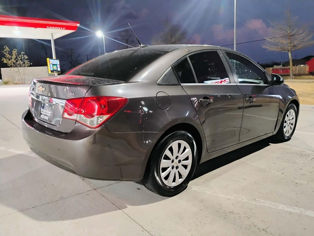 Chevrolet Cruze 4dr Sdn LT w/1LT 2011