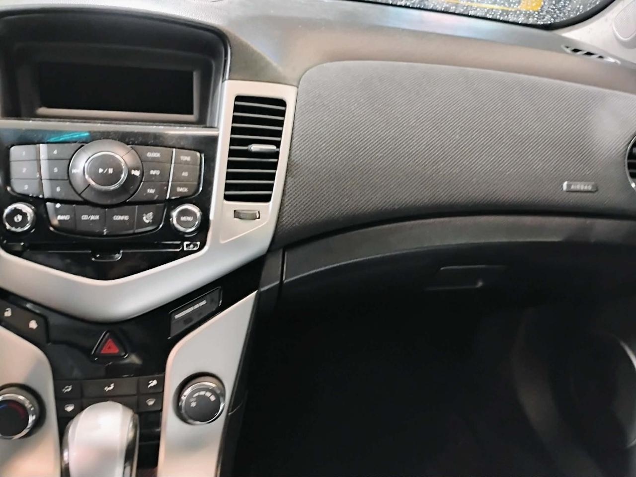 Chevrolet Cruze 4dr Sdn LT w/1LT 2011