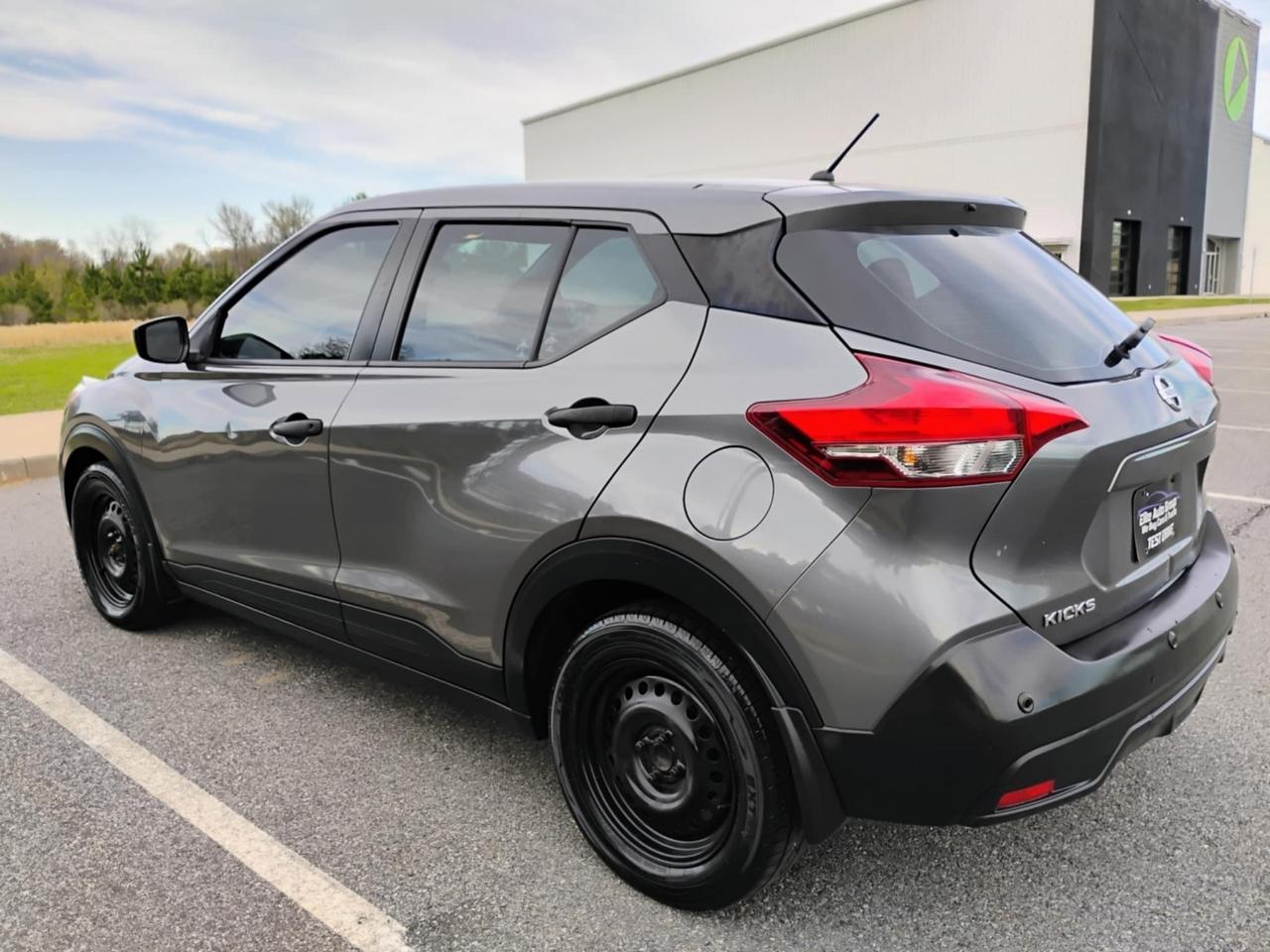Nissan Kicks S FWD 2020