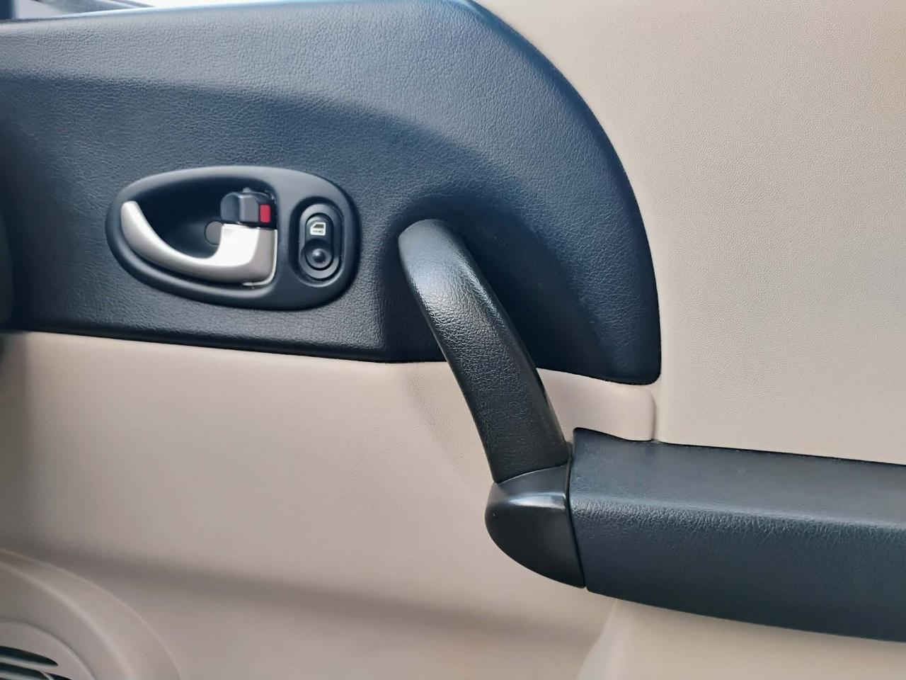 Saturn VUE 4dr FWD Auto V6 2004