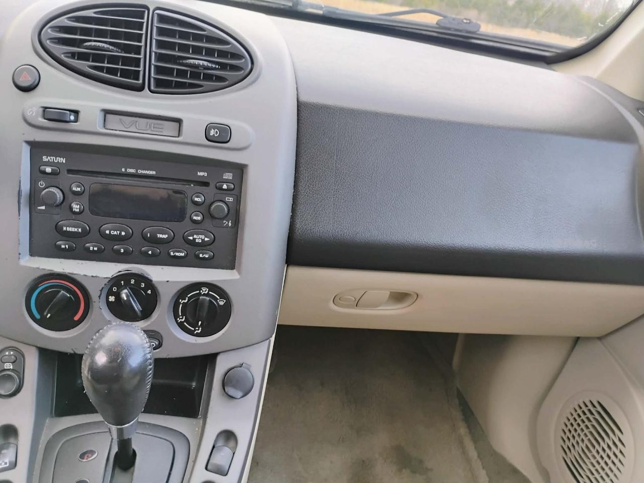 Saturn VUE 4dr FWD Auto V6 2004