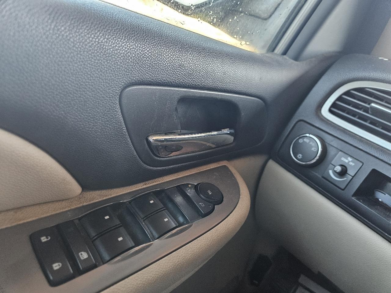 Chevrolet Avalanche 2WD Crew Cab 130" LS 2008