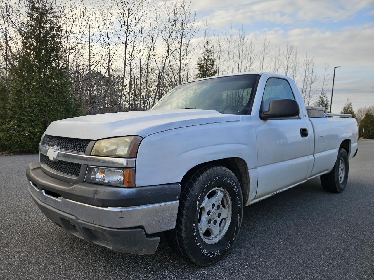 Chevrolet Silverado 1500 2WD Reg Cab 133.0" LS 2004