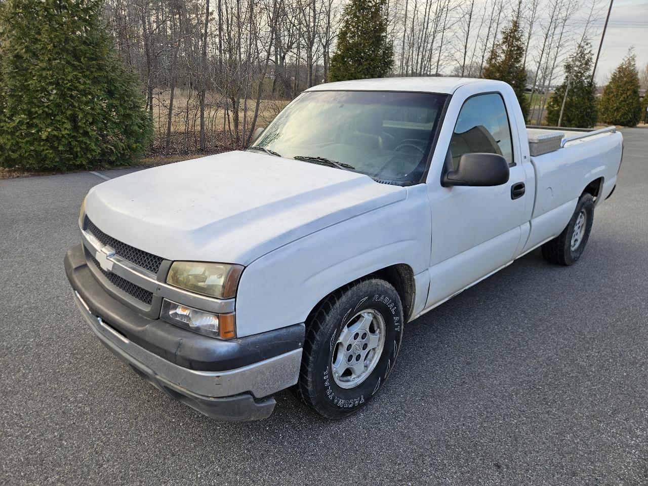 Chevrolet Silverado 1500 2WD Reg Cab 133.0" LS 2004
