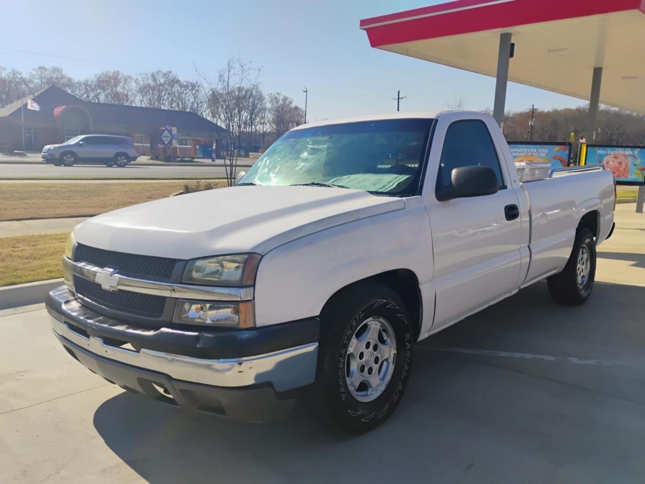 2004 Chevrolet Silverado 1500 2WD Reg Cab 133.0" LS