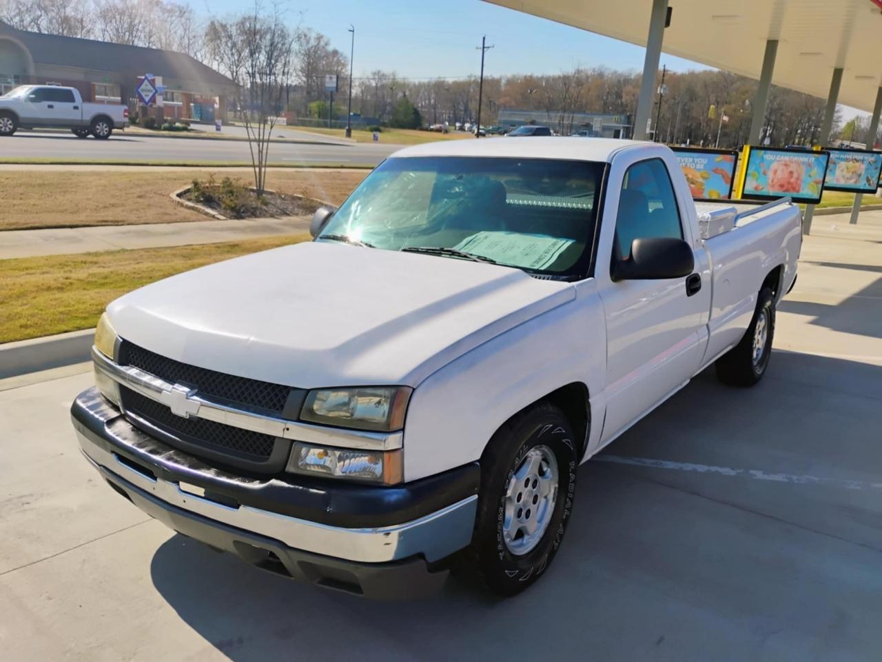 Chevrolet Silverado 1500 2WD Reg Cab 133.0" LS 2004