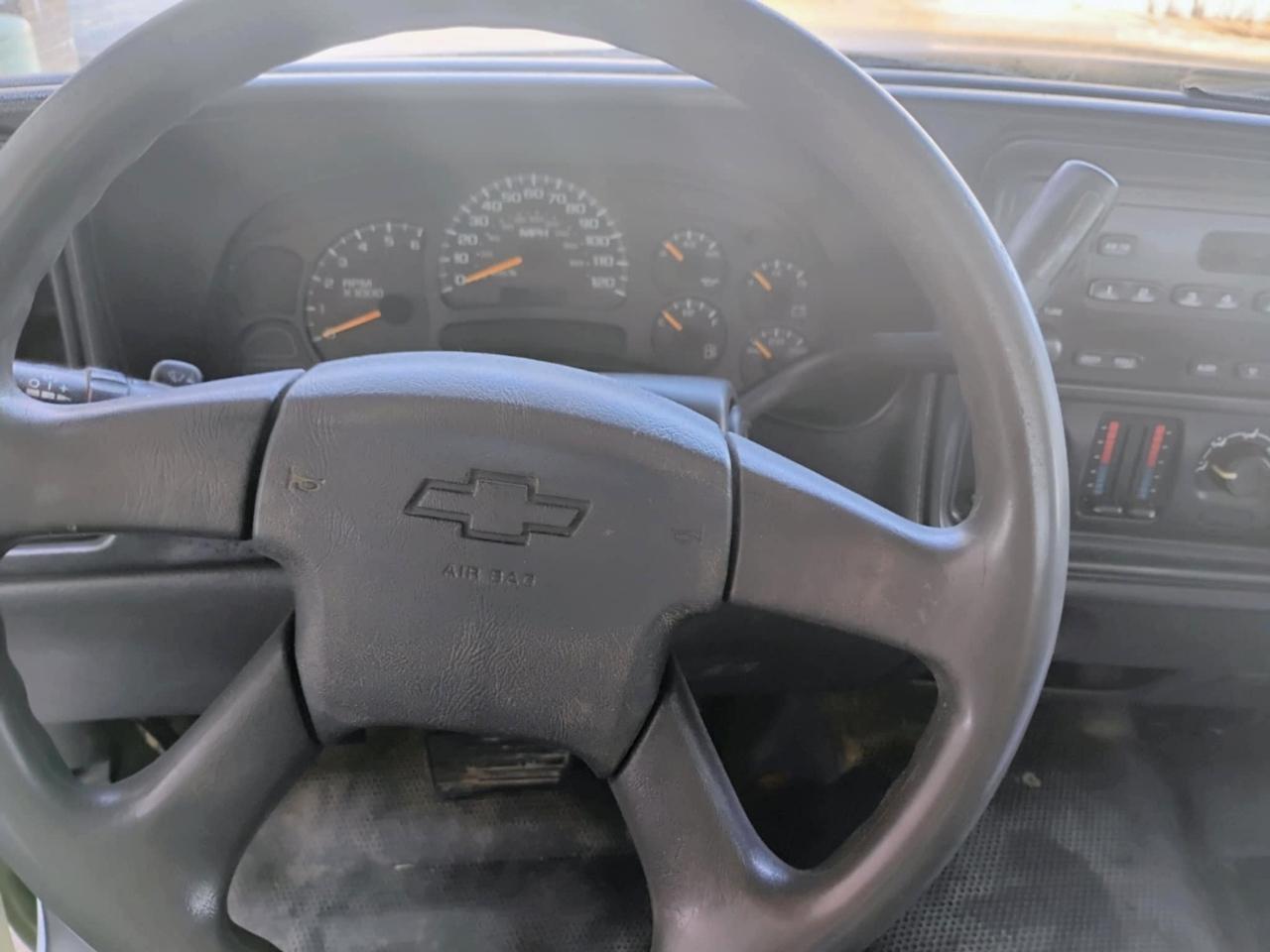 Chevrolet Silverado 1500 2WD Reg Cab 133.0" LS 2004