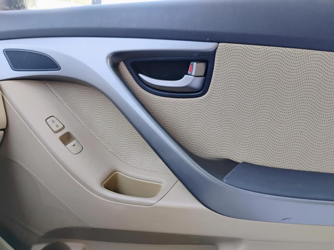 Hyundai Elantra 4dr Sdn Auto Limited (Ulsan Plant) 2012