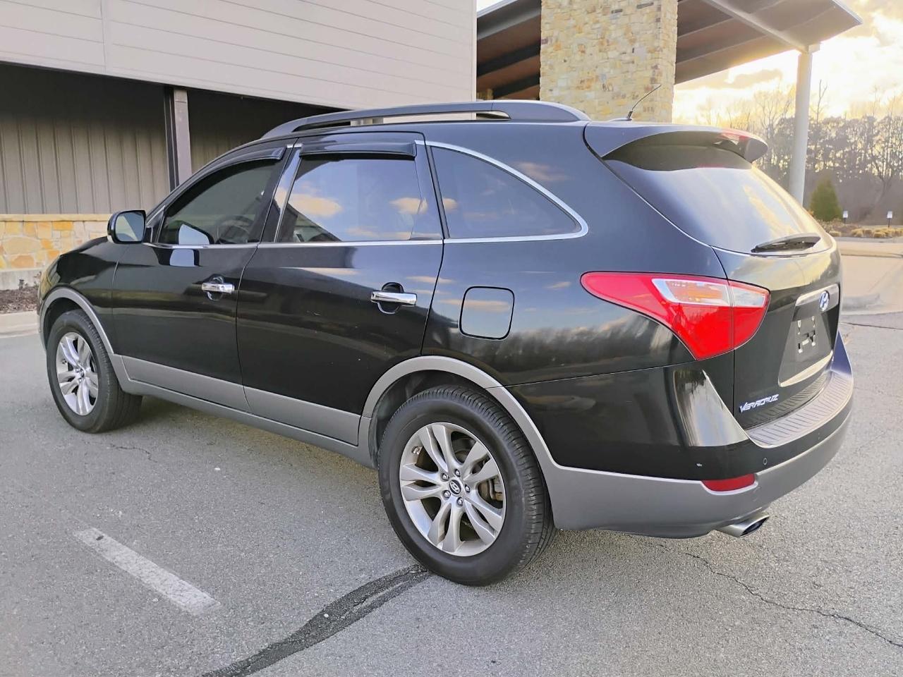 Hyundai Veracruz FWD 4dr Limited 2012