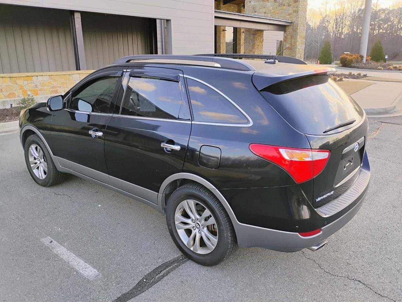 Hyundai Veracruz FWD 4dr Limited 2012