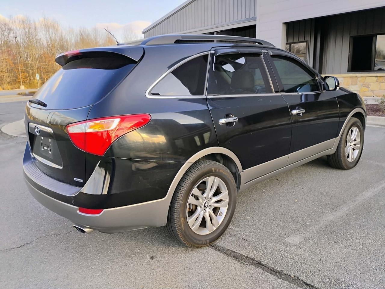 Hyundai Veracruz FWD 4dr Limited 2012