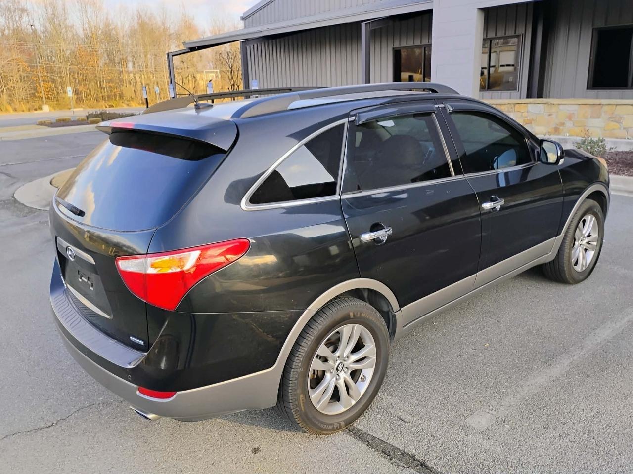 Hyundai Veracruz FWD 4dr Limited 2012