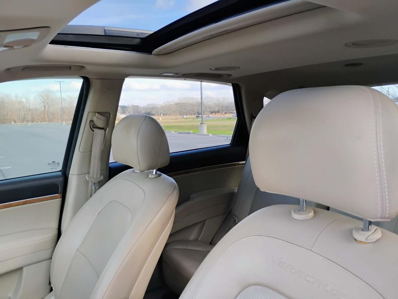 Hyundai Veracruz FWD 4dr Limited 2012