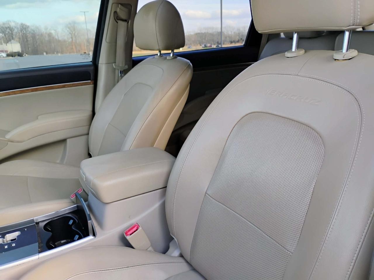 Hyundai Veracruz FWD 4dr Limited 2012