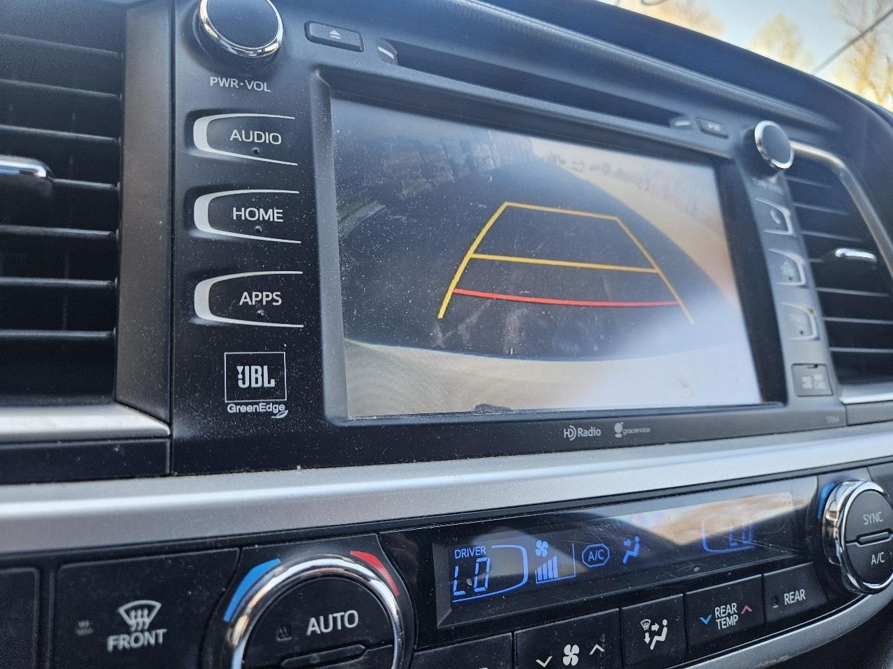 Toyota Highlander FWD 4dr V6 Limited (Natl) 2015