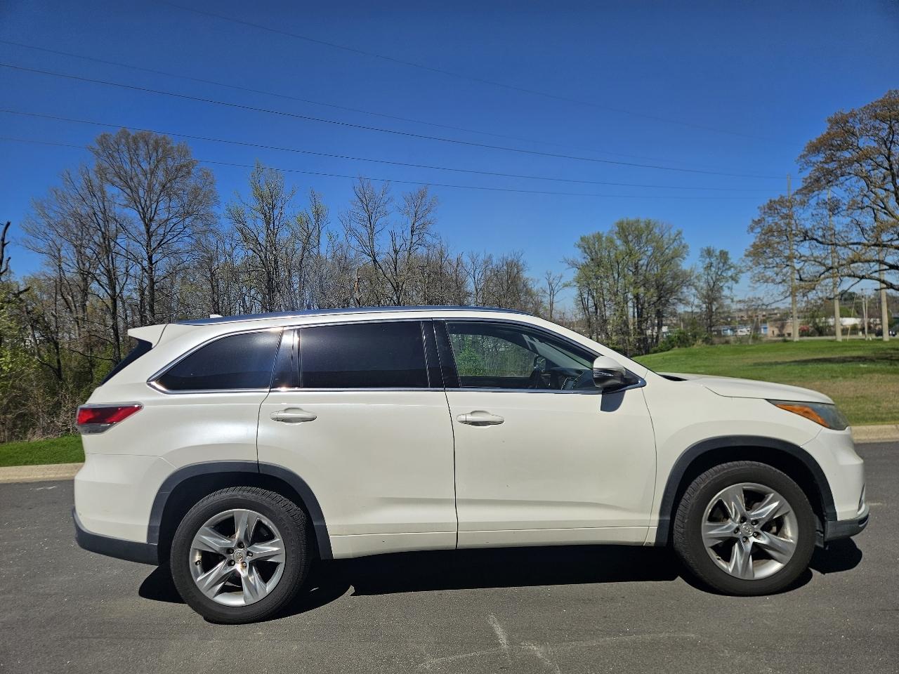 Toyota Highlander FWD 4dr V6 Limited (Natl) 2015