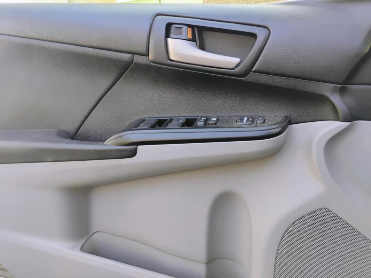 Toyota Camry 4dr Sdn I4 Auto SE Sport Limited Edition (Natl) 2012